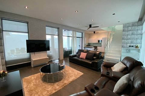Chalet de 4 dormitorios en Hua Hin, Tailandia № 168343 - foto 9