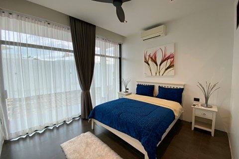 Chalet de 4 dormitorios en Hua Hin, Tailandia № 168343 - foto 17
