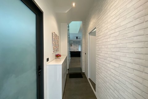 Chalet de 4 dormitorios en Hua Hin, Tailandia № 168343 - foto 7