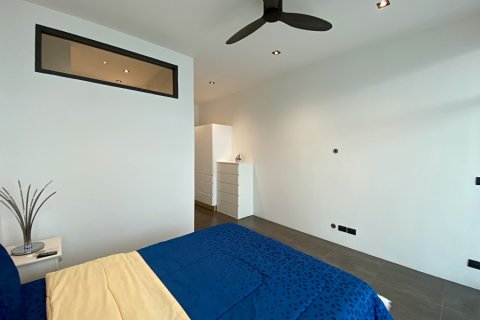 Chalet de 4 dormitorios en Hua Hin, Tailandia № 168343 - foto 18