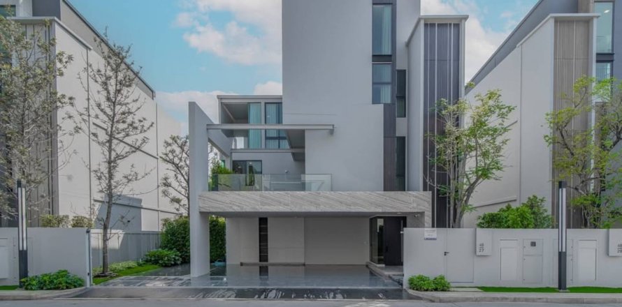 Casa de 4 dormitorios en Bangkok, Tailandia № 180497