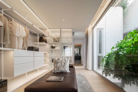 Casa de 4 dormitorios en Bangkok, Tailandia № 180496 - foto 15