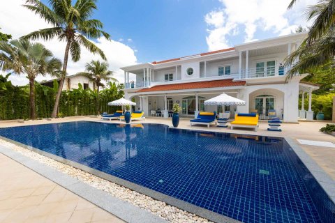 Casa de 6 dormitorios en Phang Nga, Tailandia № 180494 - foto 18