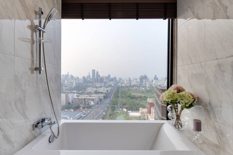 Ático de 3 dormitorios en Bangkok, Tailandia № 180493 - foto 30
