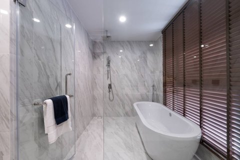 Ático de 3 dormitorios en Bangkok, Tailandia № 180493 - foto 20