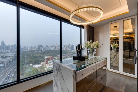 Ático de 3 dormitorios en Bangkok, Tailandia № 180493 - foto 18