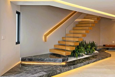 Ático de 3 dormitorios en Bangkok, Tailandia № 180495 - foto 20