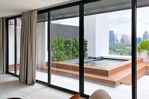 Ático de 3 dormitorios en Bangkok, Tailandia № 180495 - foto 7