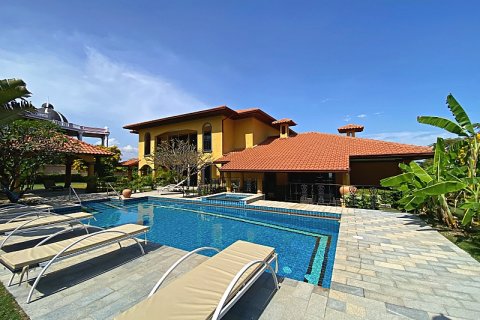 Villa in Hua Hin, Thailand 4 Schlafzimmer № 168291