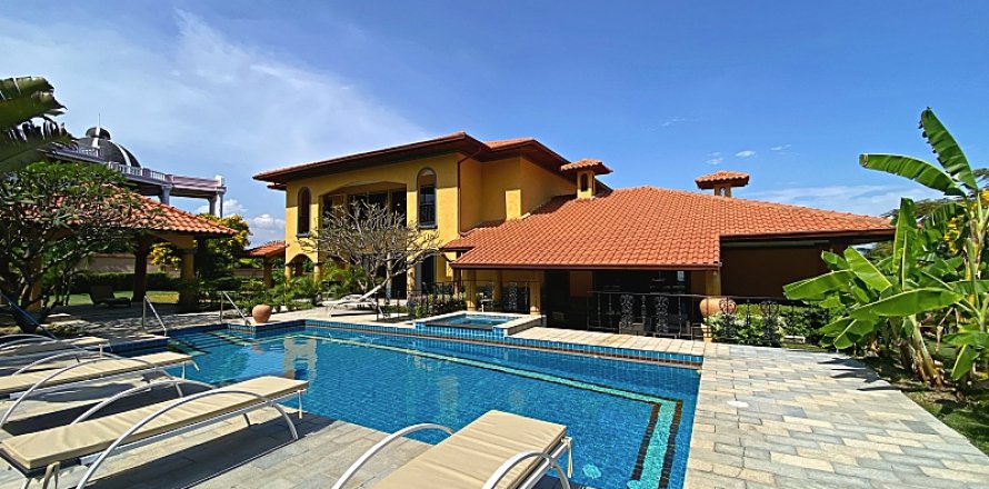 Villa in Hua Hin, Thailand 4 Schlafzimmer № 168291