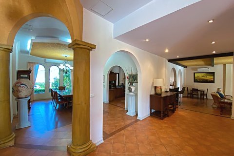 Villa in Hua Hin, Thailand 4 Schlafzimmer № 168291 - Foto 17