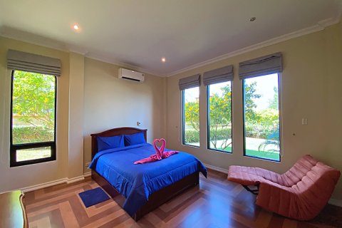 Villa in Hua Hin, Thailand 4 Schlafzimmer № 168291 - Foto 23