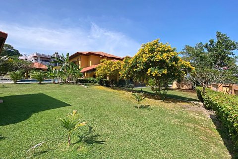 Villa in Hua Hin, Thailand 4 Schlafzimmer № 168291 - Foto 4