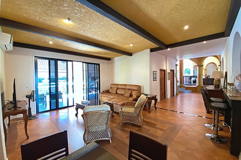 Villa in Hua Hin, Thailand 4 Schlafzimmer № 168291 - Foto 21