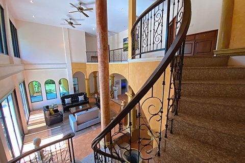 Villa in Hua Hin, Thailand 4 Schlafzimmer № 168291 - Foto 26