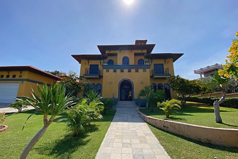 Villa in Hua Hin, Thailand 4 Schlafzimmer № 168291 - Foto 11