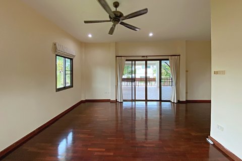 Chalet de 4 dormitorios en Hua Hin, Tailandia № 168327 - foto 24