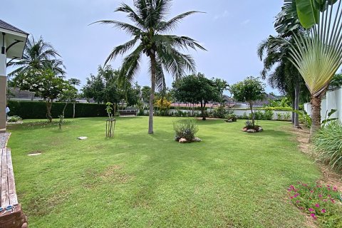 Chalet de 4 dormitorios en Hua Hin, Tailandia № 168327 - foto 5