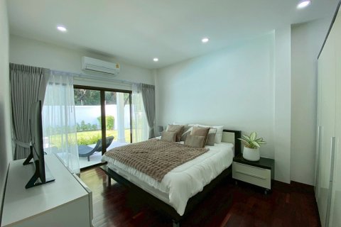 Chalet de 3 dormitorios en Hua Hin, Tailandia № 168293 - foto 17