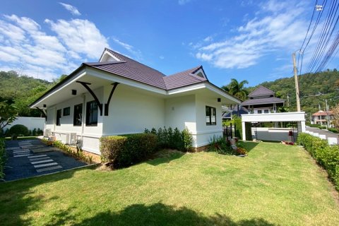 Chalet de 3 dormitorios en Hua Hin, Tailandia № 168293 - foto 28
