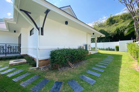 Chalet de 3 dormitorios en Hua Hin, Tailandia № 168293 - foto 23