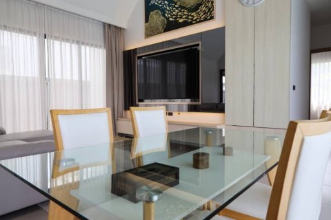 Chalet de 4 dormitorios en Pattaya, Tailandia № 114123 - foto 8
