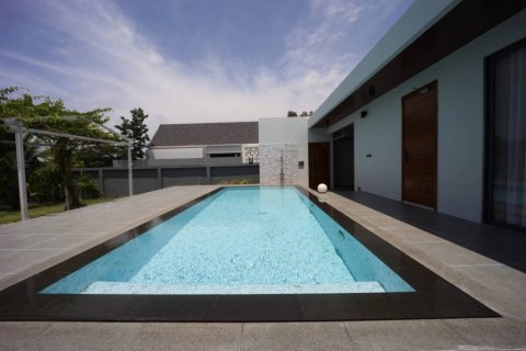 Villa à Pattaya, Thaïlande 4 chambres № 114123