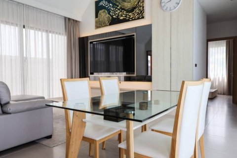 Chalet de 4 dormitorios en Pattaya, Tailandia № 114123 - foto 9