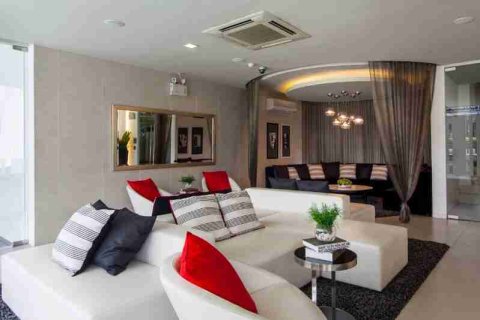 Eigentumswohnung in Bangkok, Thailand, 2 Schlafzimmer  № 183110 - Foto 4
