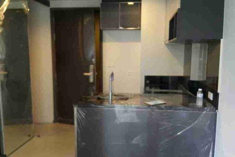 Condominio de 1 dormitorio en Thonburi, Bangkok, Tailandia № 183109 - foto 3