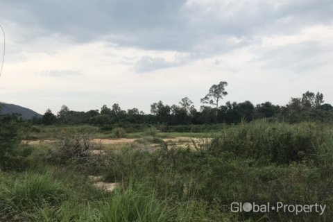 Terreno en Pattaya, Tailandia № 43083 - foto 5