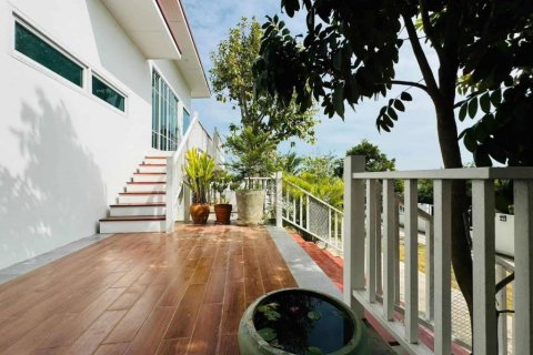 Chalet de 4 dormitorios en Hua Hin, Tailandia № 152348 - foto 5