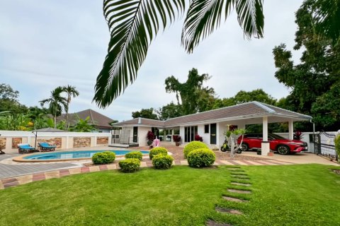 Chalet de 3 dormitorios en Cha-am, Tailandia № 152350 - foto 8