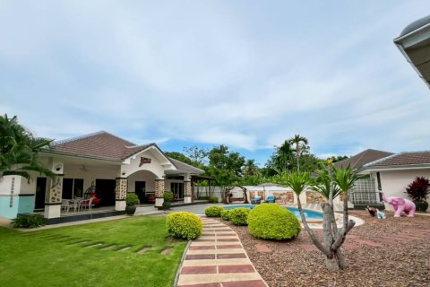 Chalet de 3 dormitorios en Cha-am, Tailandia № 152350