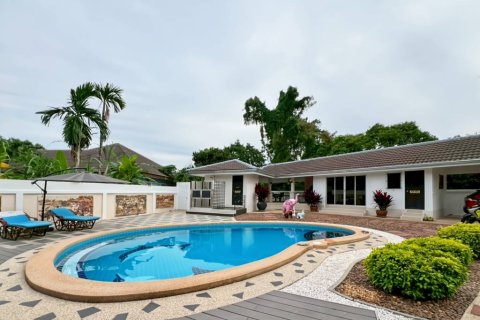 Chalet de 3 dormitorios en Cha-am, Tailandia № 152350 - foto 6