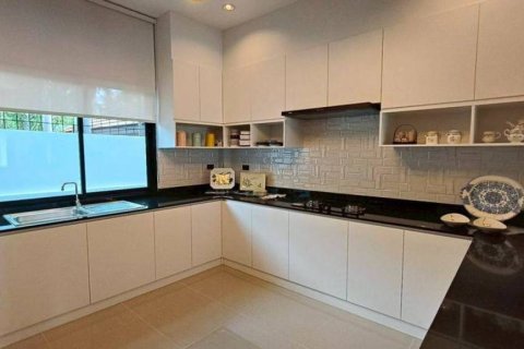 Chalet de 3 dormitorios en Pattaya, Tailandia № 152347 - foto 6