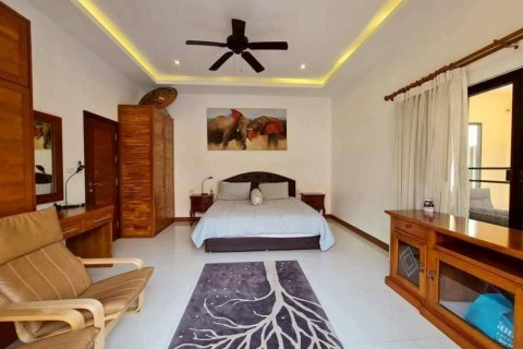 Chalet de 3 dormitorios en Sattahip, Tailandia № 152349 - foto 10