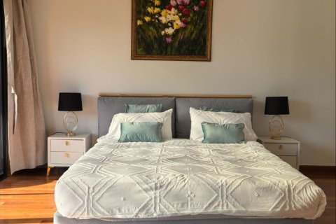 Casa de 3 dormitorios en Bang Tao, Tailandia № 174022 - foto 15
