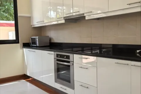 Casa de 3 dormitorios en Bang Tao, Tailandia № 174022 - foto 10