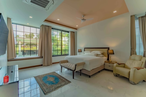 Haus in Bang Tao, Thailand 7 Schlafzimmer № 174025 - Foto 20