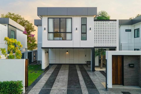 Villa in Chiang Mai, Thailand 4 Schlafzimmer № 174076 - Foto 12