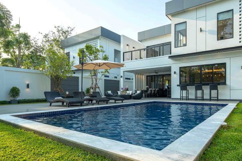 Villa in Chiang Mai, Thailand 4 Schlafzimmer № 174076 - Foto 11