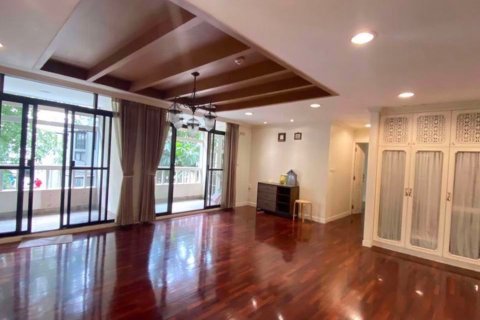 Condo à Watthana, Bangkok, Thaïlande, 3 chambres  № 47459