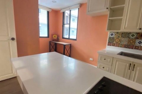 Condominio de 3 dormitorios en Watthana, Bangkok, Tailandia № 47459 - foto 4
