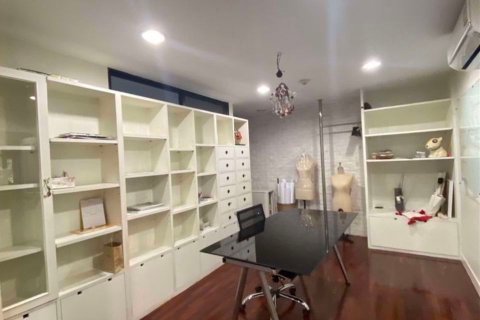 Condominio de 3 dormitorios en Watthana, Bangkok, Tailandia № 47459 - foto 7