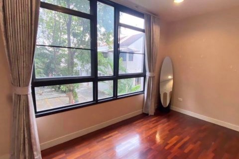 Condominio de 3 dormitorios en Watthana, Bangkok, Tailandia № 47459 - foto 11