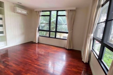 Condominio de 3 dormitorios en Watthana, Bangkok, Tailandia № 47459 - foto 10