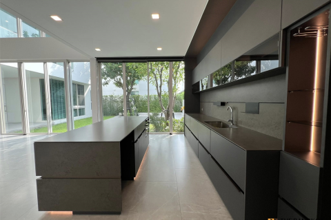 Haus in Bangkok, Thailand 4 Schlafzimmer № 189423 - Foto 3