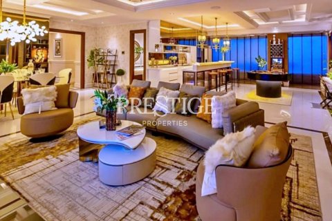 Condo in Pattaya, Thailand, 3 bedrooms  № 198328 - photo 2