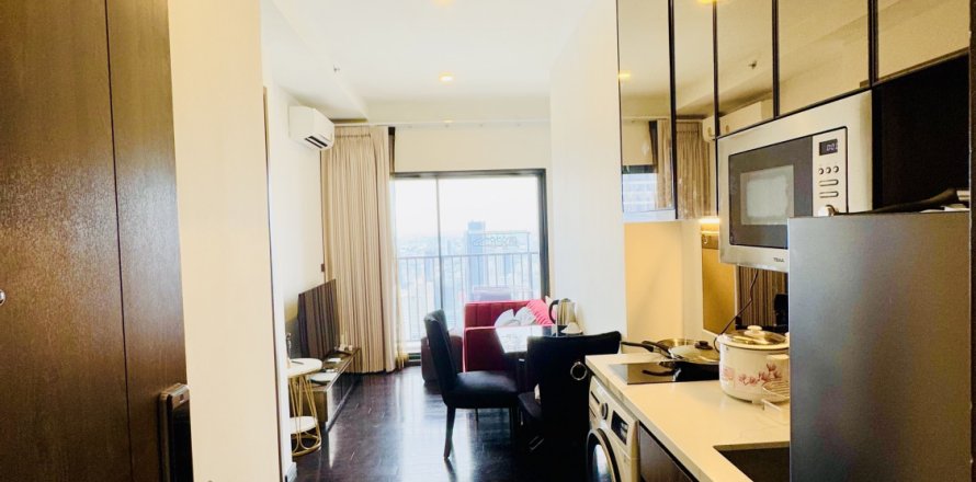 Studio in the Condo in Watthana, Bangkok, Thailand № 140814